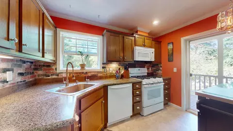 Kitchen - 210 West Rd #E-12, Wellfleet, MA 02667 photo 4 of 5