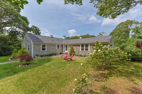 28 Frazar Rd, Falmouth, MA 02540