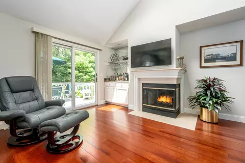 Living - 2 Mainsail Cir, Mashpee, MA 02649 photo 2 of 4
