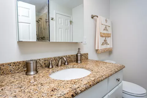 Bath - 2 Mainsail Cir, Mashpee, MA 02649 photo 1 of 4