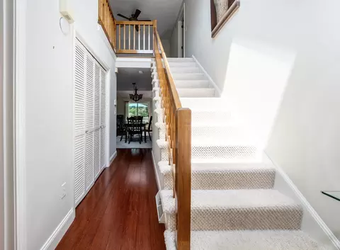 Entry Way - 2 Mainsail Cir, Mashpee, MA 02649 photo 2 of 3