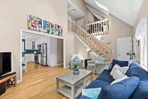 4 Selah Cir, Eastham, MA 02642