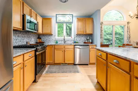 Kitchen - 8 Executive Dr, Mashpee, MA 02649 photo 1 of 3