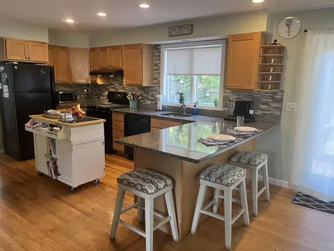 323 County Rd, Oak Bluffs, MA 02557