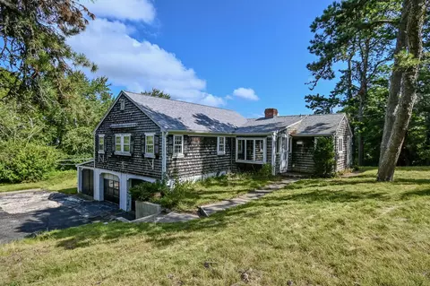 44 Mayflower Ter, South Yarmouth, MA 02664