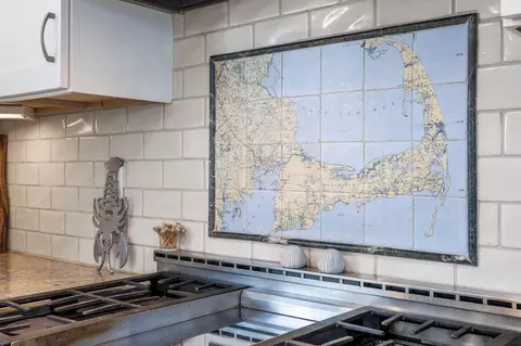 Kitchen - 25 Pilgrims Path, Eastham, MA 02642 photo 7 of 8