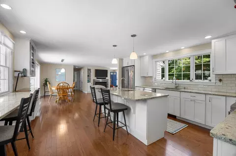 Kitchen - 25 Pilgrims Path, Eastham, MA 02642 photo 8 of 8