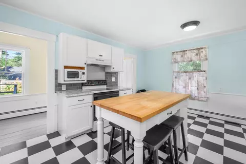 Kitchen - 340 Main St #1, Centerville, MA 02632 photo 1 of 4