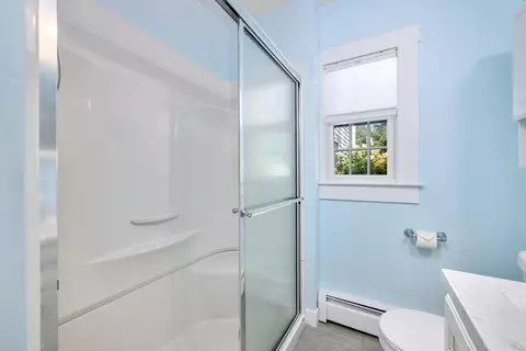Bath - 340 Main St #1, Centerville, MA 02632 photo 2 of 2