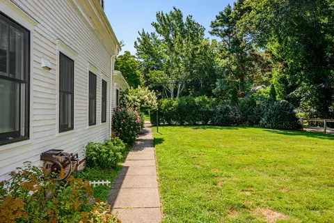 Exterior - 340 Main St #1, Centerville, MA 02632 photo 12 of 17