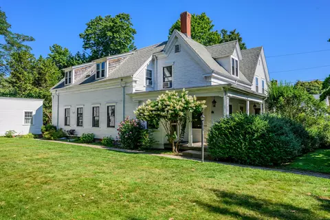Exterior - 340 Main St #1, Centerville, MA 02632 photo 4 of 17