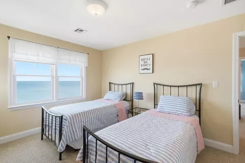 Bedroom - 84 Sagamore Rd, Sagamore Beach, MA 02562 photo 3 of 5