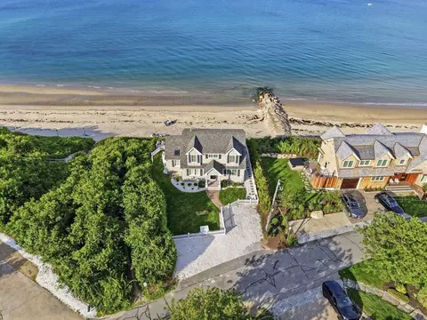 84 Sagamore Rd, Sagamore Beach, MA 02562