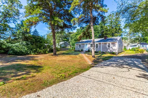37 Naushon Rd, Dennis Port, MA 02639