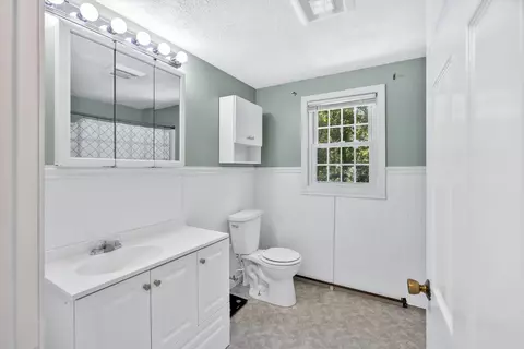 Bath - 27 Oregon Rd, Mashpee, MA 02649 photo 2 of 2