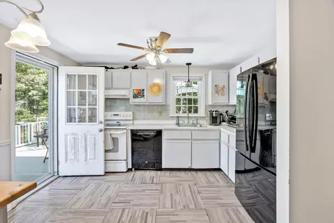 Kitchen - 27 Oregon Rd, Mashpee, MA 02649 photo 2 of 3
