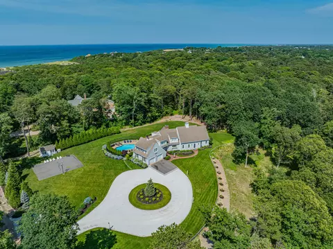 6 Oliver Dr, East Dennis, MA 02641