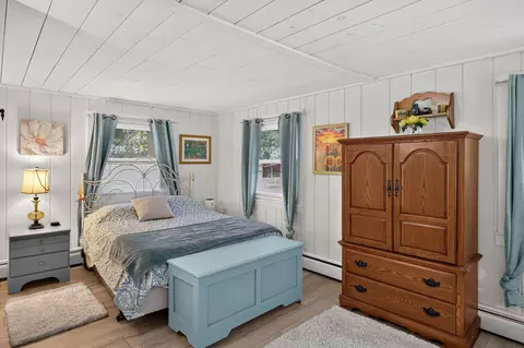 Bedroom - 203 Monomoscoy Rd, Mashpee, MA 02649 photo 2 of 4