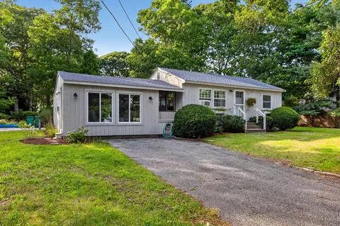 Exterior - 203 Monomoscoy Rd, Mashpee, MA 02649 photo 1 of 3