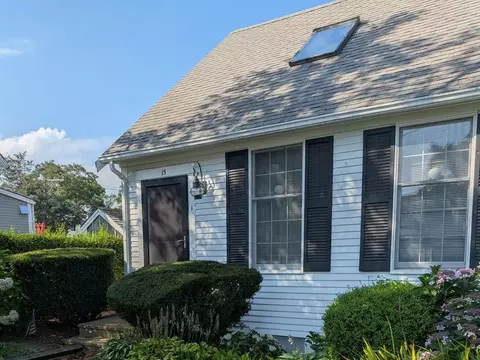 15 Mechanic St #1, Provincetown, MA 02657
