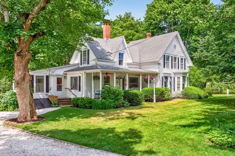 658 Main St, Harwich, MA 02645