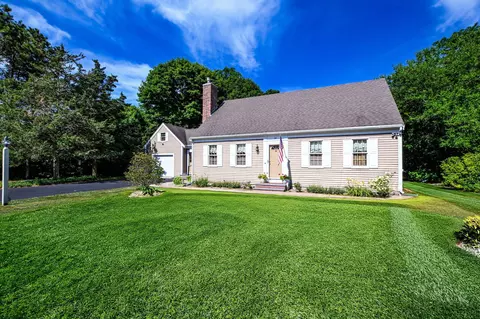 86 Sadys Ln, Teaticket, MA 02536