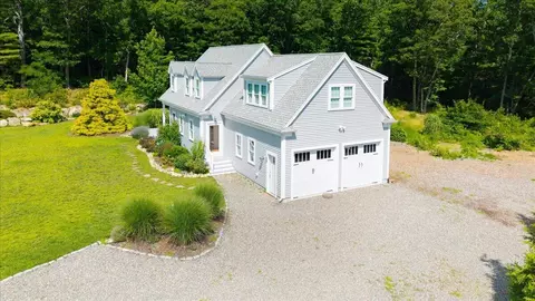 20 Durham Dr, Falmouth, MA 02540