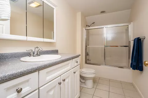 Bath - 4 Portside Dr, Mashpee, MA 02649 photo 3 of 3