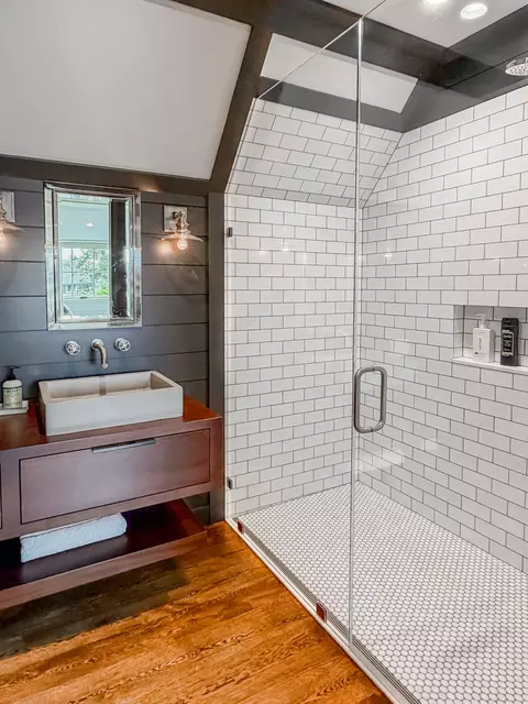 Bath - 25 Brickyard Rd, Chilmark, MA 02535 photo 4 of 4