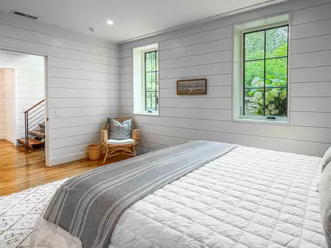 Bedroom - 25 Brickyard Rd, Chilmark, MA 02535 photo 1 of 2