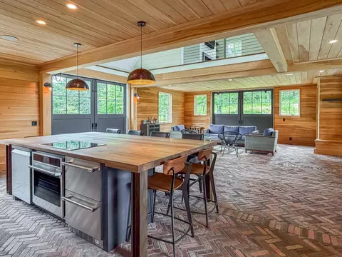 Kitchen - 25 Brickyard Rd, Chilmark, MA 02535 photo 4 of 4