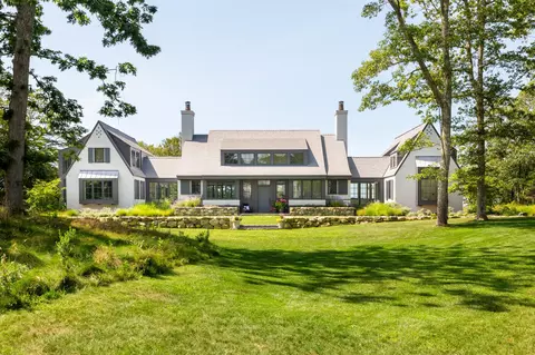 Exterior - 25 Brickyard Rd, Chilmark, MA 02535 photo 2 of 16