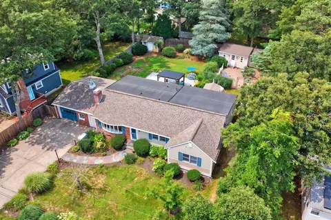14 Veeder Dr, Teaticket, MA 02536