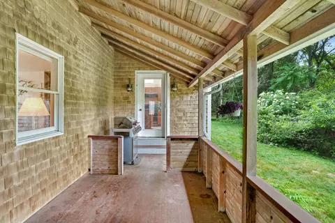Exterior - 174 Middle Rd, Chilmark, MA 02535 photo 3 of 6