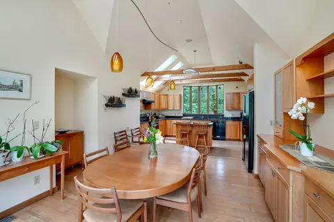 Dining - 174 Middle Rd, Chilmark, MA 02535 photo 3 of 4