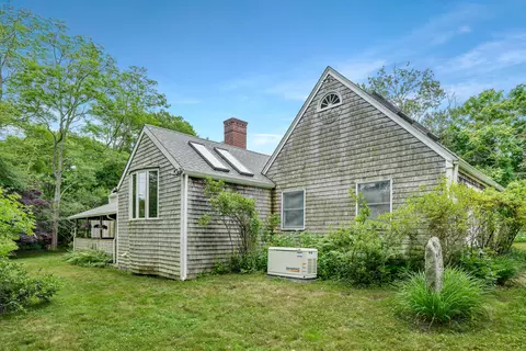 Exterior - 174 Middle Rd, Chilmark, MA 02535 photo 6 of 6