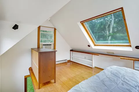Bedroom - 174 Middle Rd, Chilmark, MA 02535 photo 9 of 9