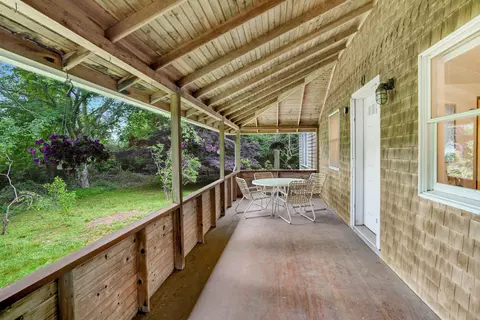 Exterior - 174 Middle Rd, Chilmark, MA 02535 photo 4 of 6