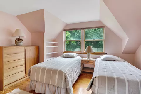 Bedroom - 174 Middle Rd, Chilmark, MA 02535 photo 4 of 9