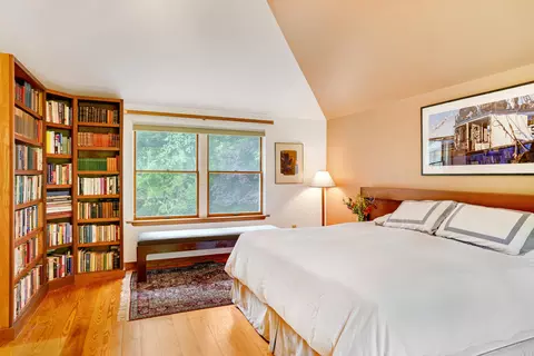 Bedroom - 174 Middle Rd, Chilmark, MA 02535 photo 3 of 9