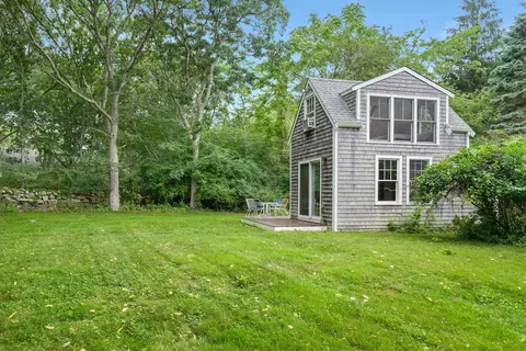 Exterior - 174 Middle Rd, Chilmark, MA 02535 photo 5 of 6