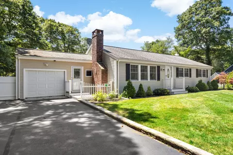 4 Deepwood Dr, East Falmouth, MA 02536