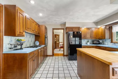 Kitchen - 2000 Bridge Rd, Eastham, MA 02642 photo 3 of 3