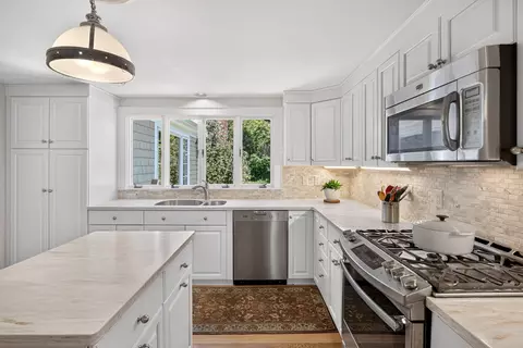 Kitchen - 35 Blue Heron Dr, Osterville, MA 02655 photo 2 of 2