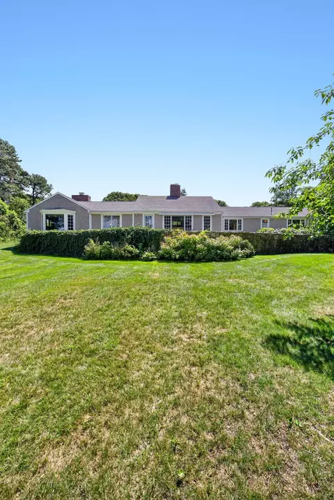 Exterior - 35 Blue Heron Dr, Osterville, MA 02655 photo 2 of 4