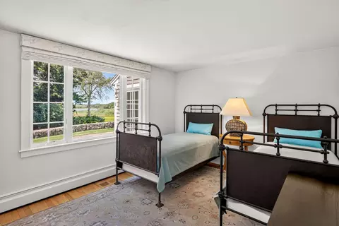 Bedroom - 35 Blue Heron Dr, Osterville, MA 02655 photo 2 of 3