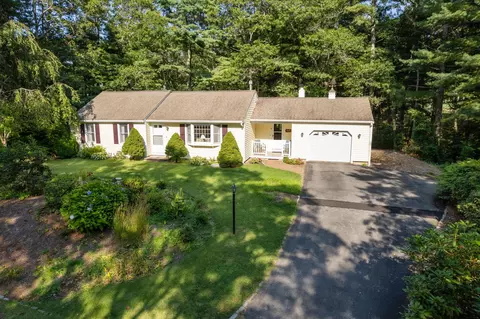 9 Keith Rd, Pocasset, MA 02559