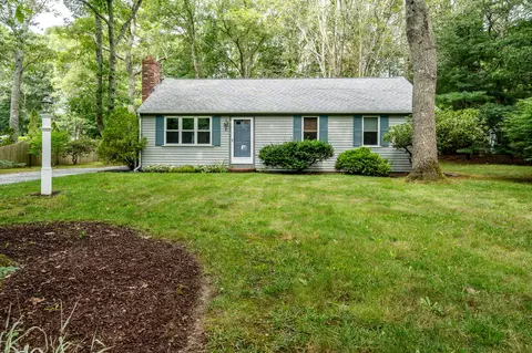 41 Bridle Path, Marstons Mills, MA 02648