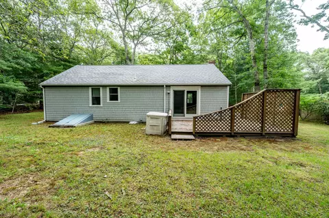 Exterior - 41 Bridle Path, Marstons Mills, MA 02648 photo 3 of 8