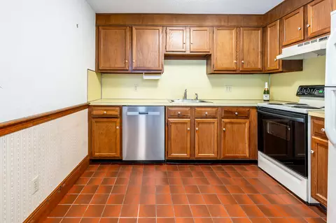 Kitchen - 41 Bridle Path, Marstons Mills, MA 02648 photo 1 of 2